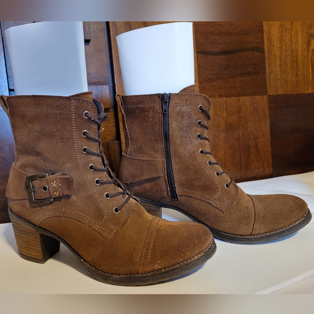 Taos brown suede lace up boots size 41